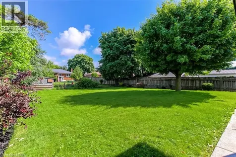 69 Fairview Drive Brantford ON N3R 2W8