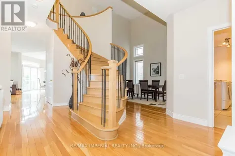 205 Conover Avenue Aurora ON L4G 7W1