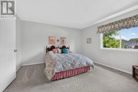 6165 Arbourwood Drive Ottawa ON K1C 7L5