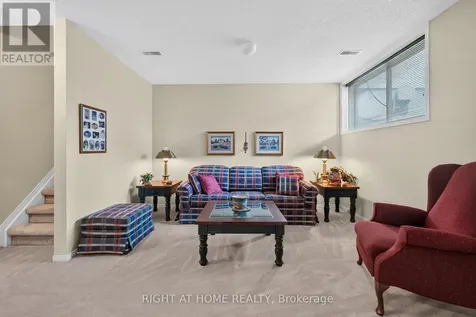 6165 Arbourwood Drive Ottawa ON K1C 7L5