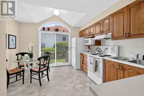 6165 Arbourwood Drive Ottawa ON K1C 7L5