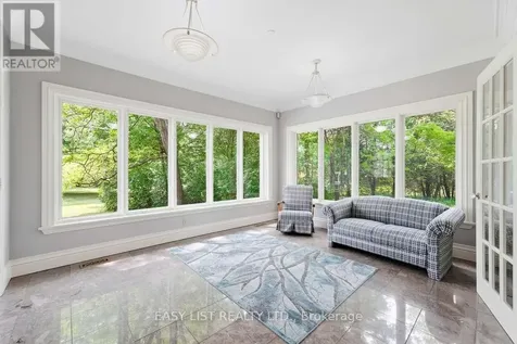 28 Marchbrook Circle Ottawa ON K2W 1A1