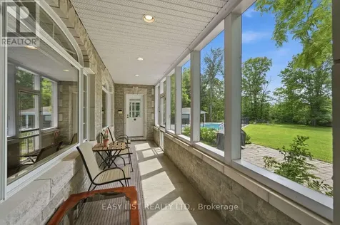 28 Marchbrook Circle Ottawa ON K2W 1A1