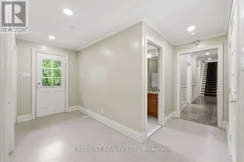28 Marchbrook Circle Ottawa ON K2W 1A1