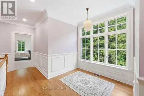 28 Marchbrook Circle Ottawa ON K2W 1A1