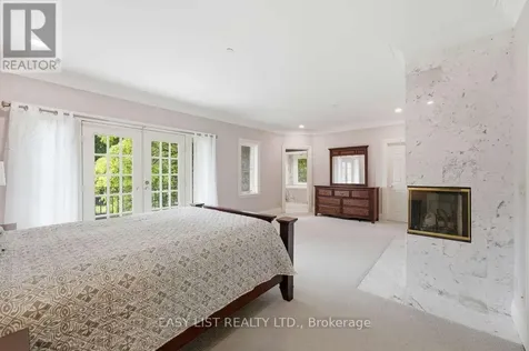 28 Marchbrook Circle Ottawa ON K2W 1A1