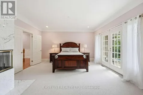 28 Marchbrook Circle Ottawa ON K2W 1A1