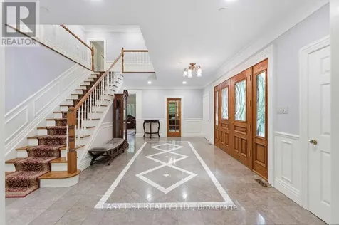 28 Marchbrook Circle Ottawa ON K2W 1A1