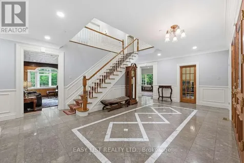 28 Marchbrook Circle Ottawa ON K2W 1A1