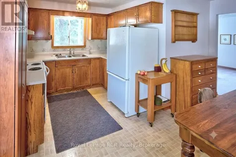 712 16th Street Hanover ON N4N 3M3
