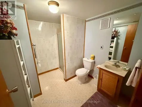 712 16th Street Hanover ON N4N 3M3