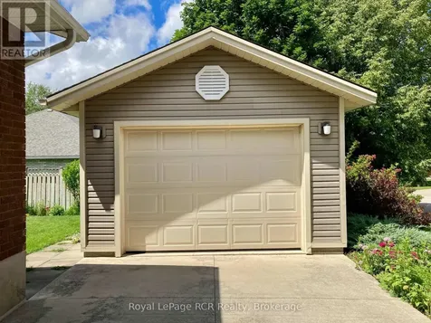 712 16th Street Hanover ON N4N 3M3