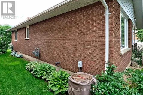 712 16th Street Hanover ON N4N 3M3