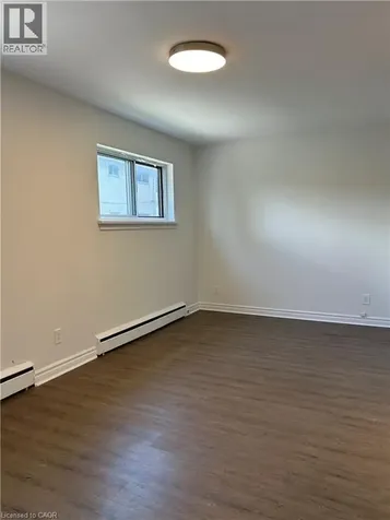 108 Creighton Road Dundas ON L9H 3C1