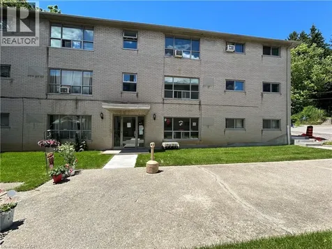 108 Creighton Road Dundas ON L9H 3C1