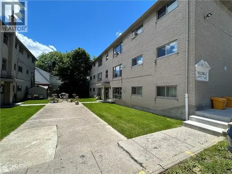 108 Creighton Road Dundas ON L9H 3C1