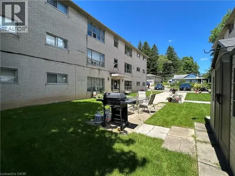 108 Creighton Road Dundas ON L9H 3C1