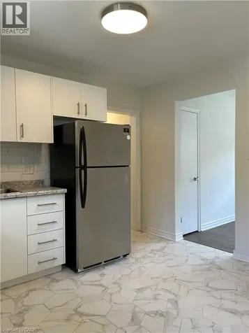 108 Creighton Road Dundas ON L9H 3C1