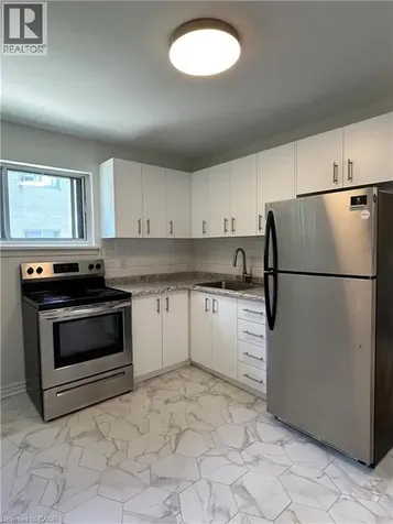 108 Creighton Road Dundas ON L9H 3C1