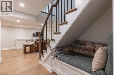2195 Courtland Drive Burlington ON L7R 1S2