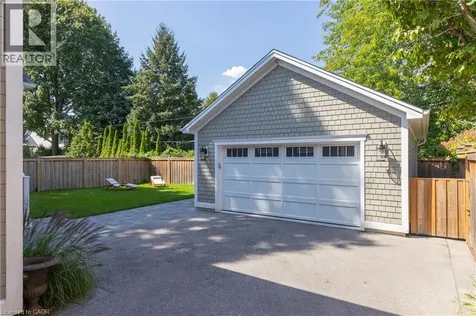 2195 Courtland Drive Burlington ON L7R 1S2