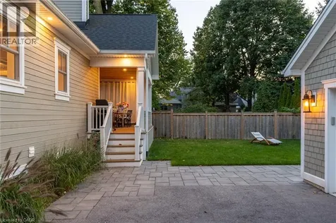 2195 Courtland Drive Burlington ON L7R 1S2