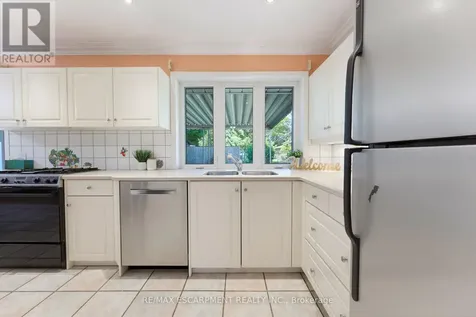 6 Treelawn Terrace Brantford ON N3R 3P6