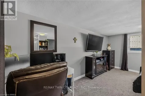 38 Brier Park Road Brantford ON N3R 3P7