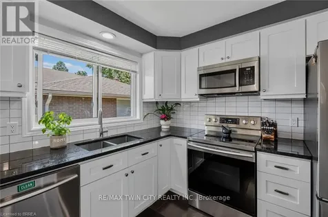 38 Brier Park Road Brantford ON N3R 3P7