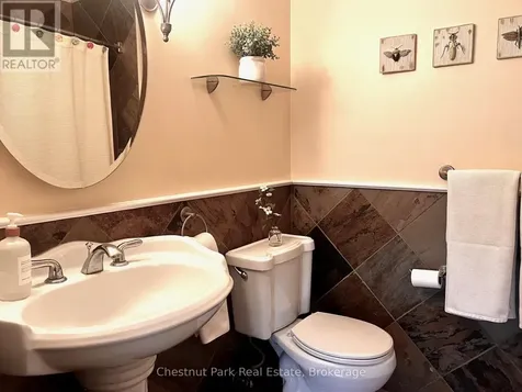 135 Christopher Avenue Wasaga Beach ON L9Z 1S4