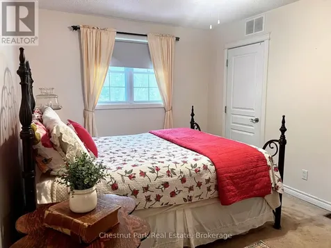 135 Christopher Avenue Wasaga Beach ON L9Z 1S4