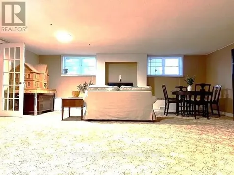135 Christopher Avenue Wasaga Beach ON L9Z 1S4