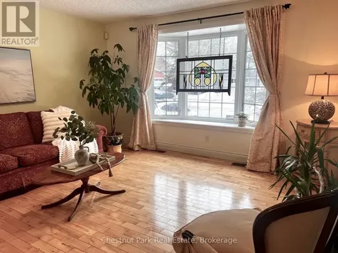 135 Christopher Avenue Wasaga Beach ON L9Z 1S4