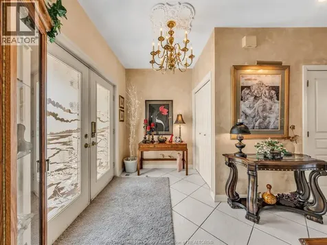 174 Crystal Harbour Lasalle ON N9J 3M8