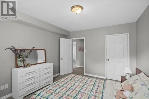 51 Settler's Ridge Way Ottawa ON K2J 4V2