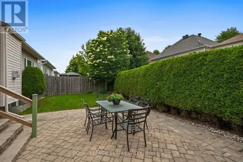 51 Settler's Ridge Way Ottawa ON K2J 4V2