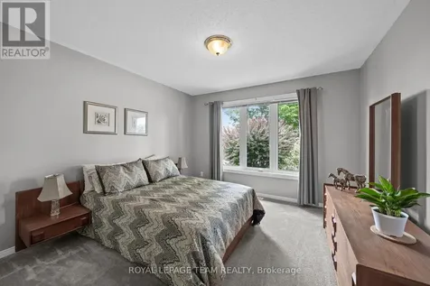 51 Settler's Ridge Way Ottawa ON K2J 4V2