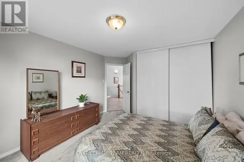 51 Settler's Ridge Way Ottawa ON K2J 4V2