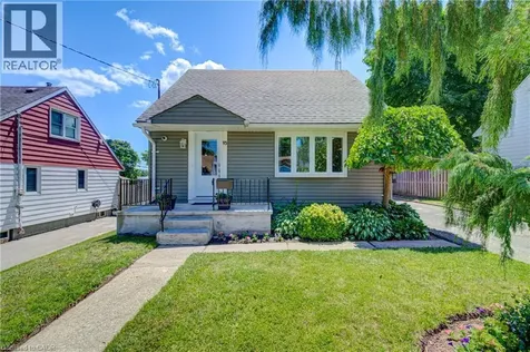 93 Stewart Avenue Cambridge ON N1R 2V1