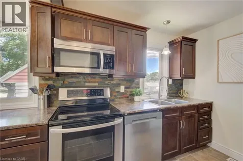 93 Stewart Avenue Cambridge ON N1R 2V1