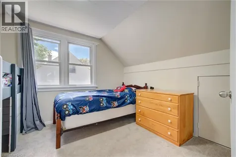 93 Stewart Avenue Cambridge ON N1R 2V1