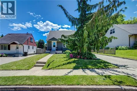 93 Stewart Avenue Cambridge ON N1R 2V1