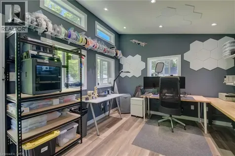 93 Stewart Avenue Cambridge ON N1R 2V1