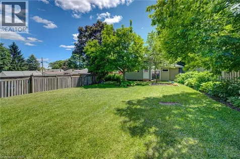 93 Stewart Avenue Cambridge ON N1R 2V1
