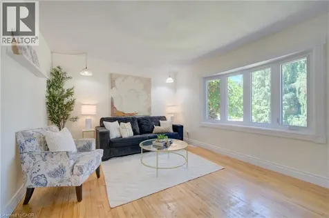 93 Stewart Avenue Cambridge ON N1R 2V1