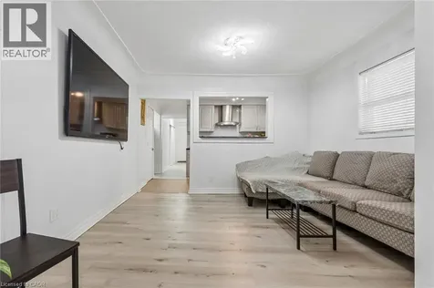 43 Whitfield Avenue Hamilton ON L8L 4B5