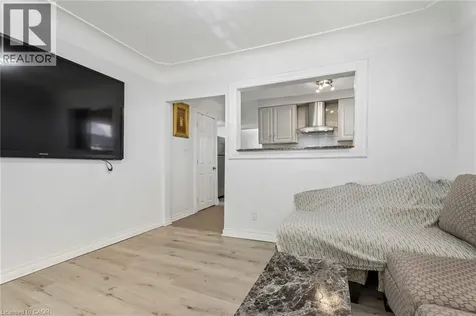 43 Whitfield Avenue Hamilton ON L8L 4B5