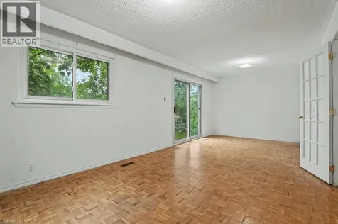 396 Pinemeadow Avenue Mississauga ON L5B 2J9