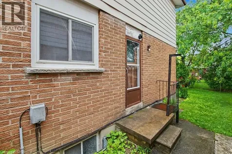 396 Pinemeadow Avenue Mississauga ON L5B 2J9