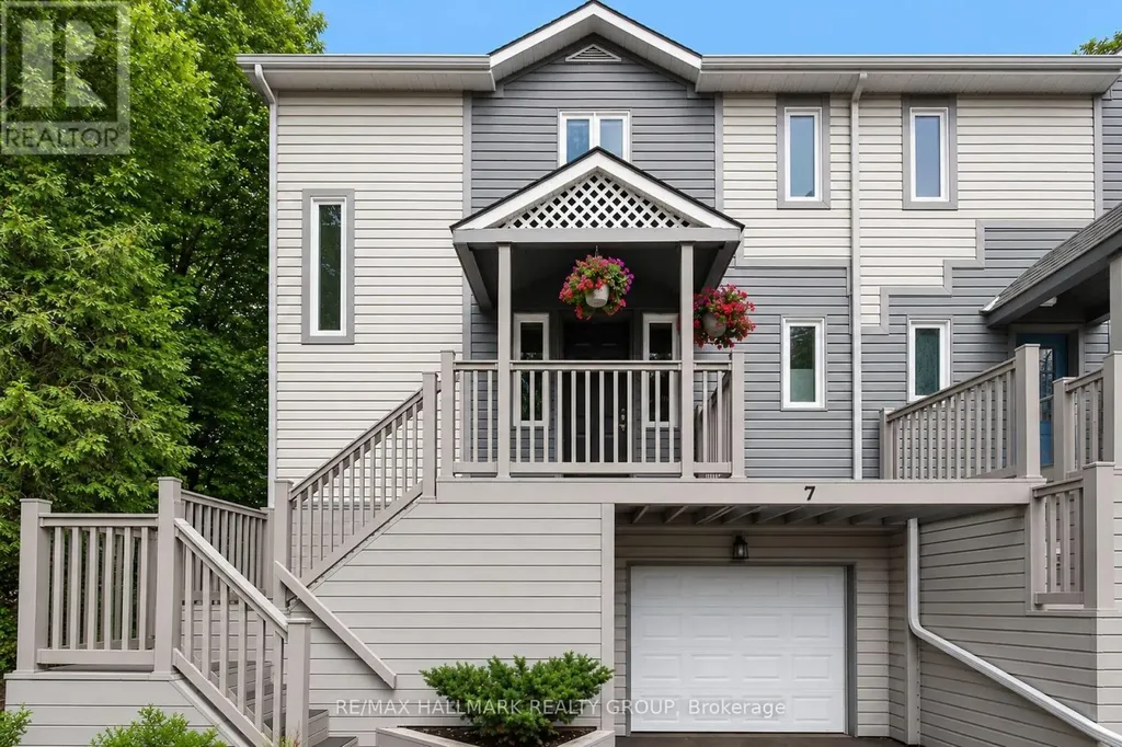 817 High Street East Ottawa ON K2B 6C3